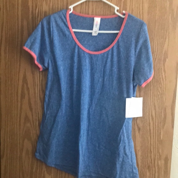 NWT Classic T LuLaRoe shirt - Picture 4 of 5